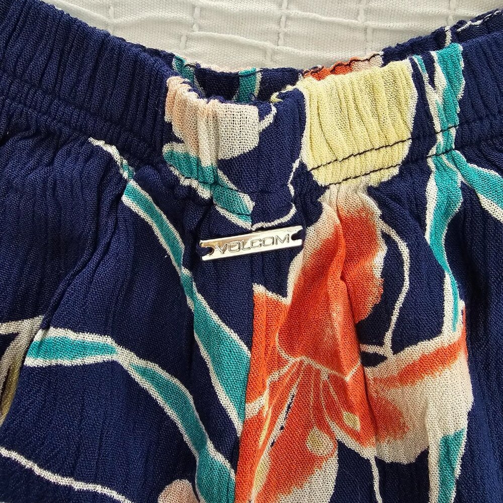 Volcom Cocoanut Hut Short - Picture 2 of 6